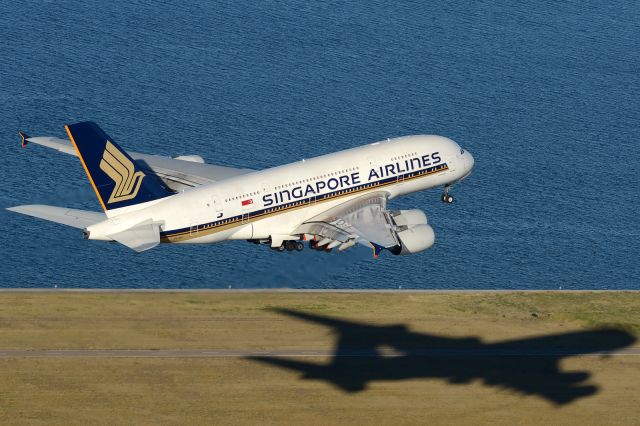 Airbus A380-800 (9V-SKD)