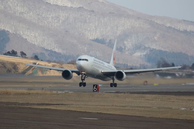 BOEING 767-300 (JA8987) - 04 March 2017:HKD-HND.