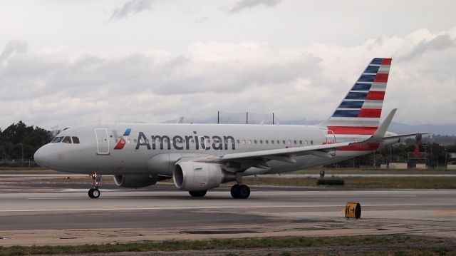 Airbus A319 (N9025B)
