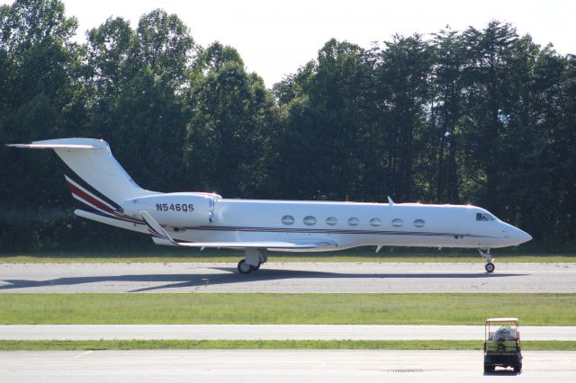 Gulfstream Aerospace Gulfstream V (N546QS) - Taxiing br /Owned By: NJ1 Sales Inc 