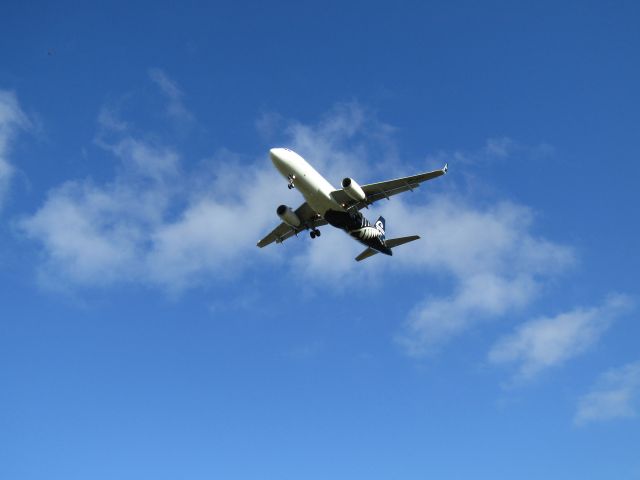 Airbus A320 (ZK-OXF)