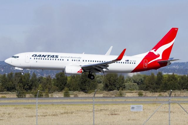 Boeing 737-800 (VH-ZXC) - About to put down on runway 05. Friday, 19th April 2013.