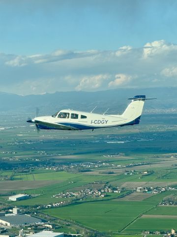 Piper Cherokee (I-CDGY)