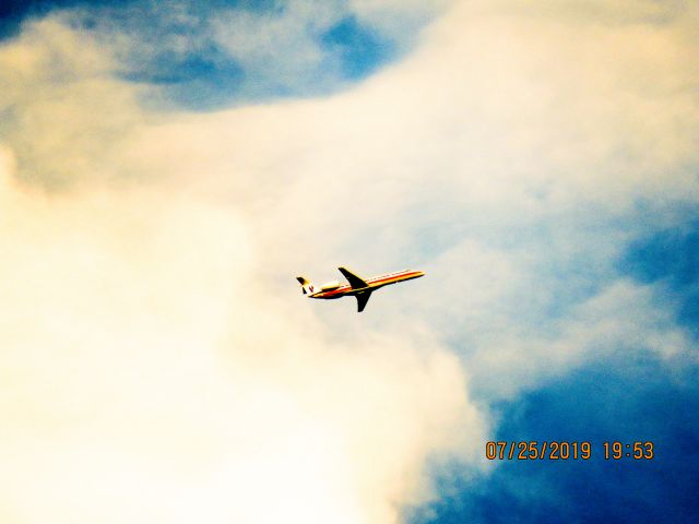 Embraer ERJ-135 (N801AE)