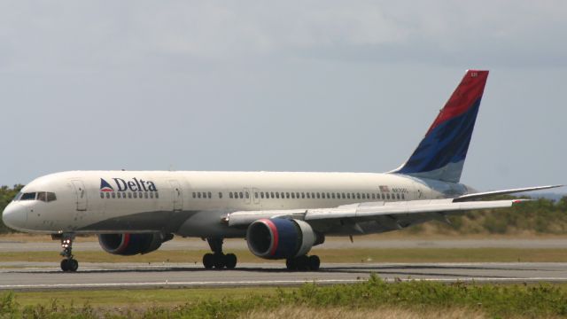 McDonnell Douglas MD-88 (N630DL)