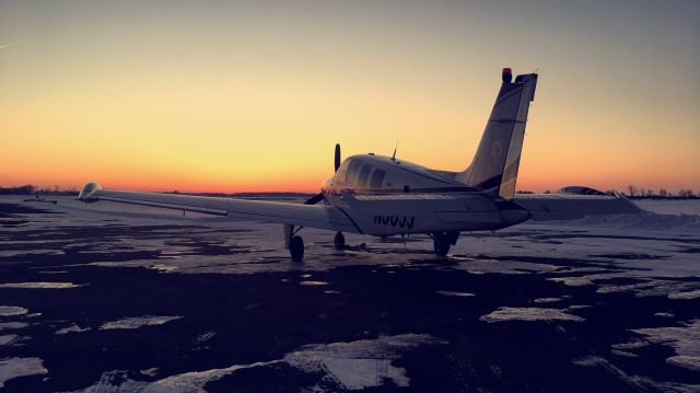 Beechcraft Bonanza (36) (N36JJ) - G36 Bonanza. Sadly the airplane crashed in 2021, with the loss of both occupants. RIP. 