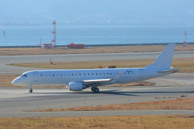 Embraer ERJ-190 (N666GL)