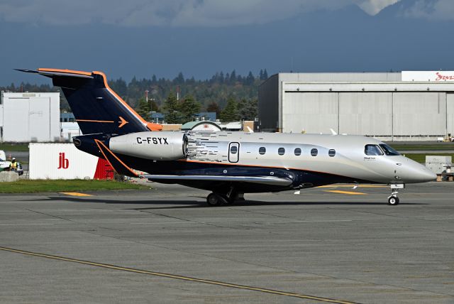 Embraer Legacy 450 (C-FSYX)