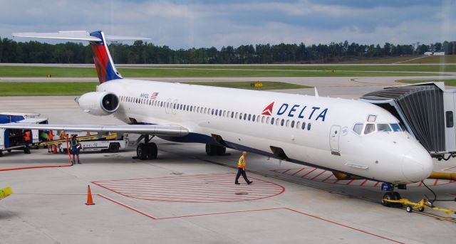 McDonnell Douglas MD-88 (N991DL) - My most recent ride home!  The MD-88 is always exciting to fly! September 2019.