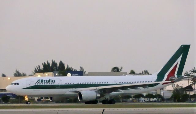 Airbus A330-200 (EI-EJL)