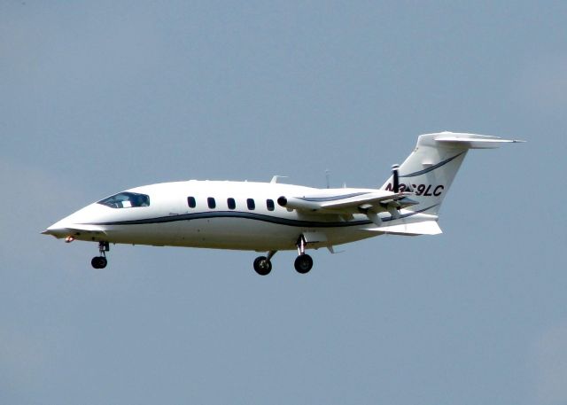 Piaggio P.180 Avanti (N369LC) - Landing at Shreveport Regional. This aircraft sounds like a mad bumble bee!