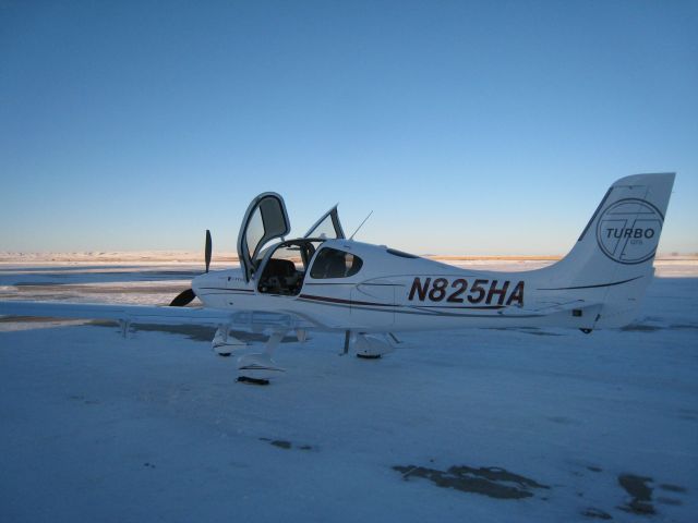 Cirrus SR-22 (N825HA)