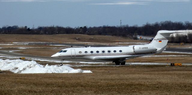 Gulfstream Aerospace Gulfstream G650 (D-AWWW) - Taxiing to parking is this German Registry 2017 Gulfstream 650ER in the Winter of 2021.