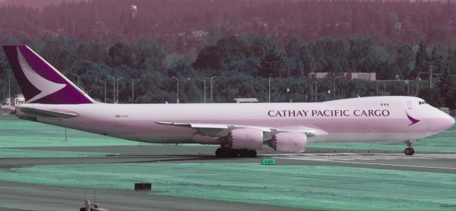 BOEING 747-8 (B-LJG) - Why the pink? Anyone know?