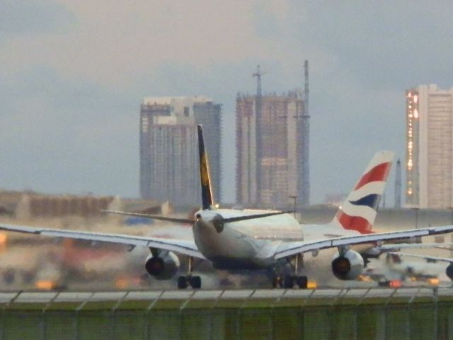 Airbus A330-300 (D-AIKB) - V1