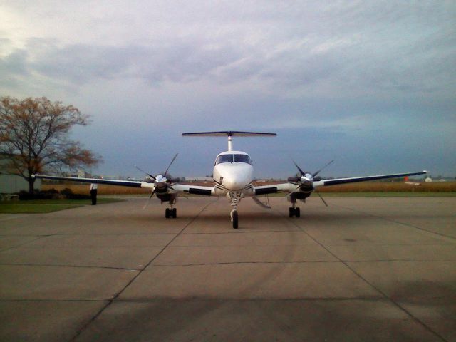 Beechcraft Super King Air 200 (N114HB)