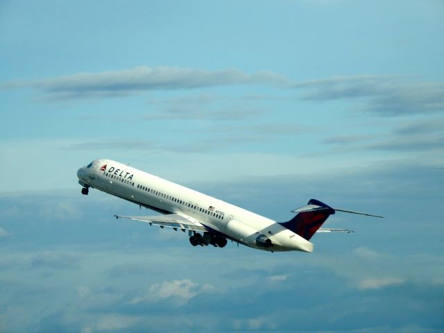 McDonnell Douglas MD-88 (N978DL)