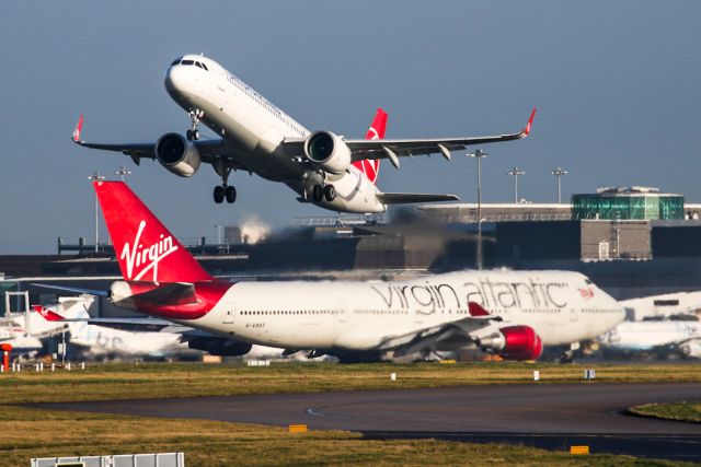 Airbus A321neo (TC-LSJ) - TK1994 departing to IST as G-VAST (VS75 to MCO) heads to 23R.