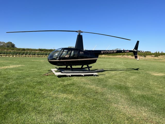 Robinson R-44 (N129WM)