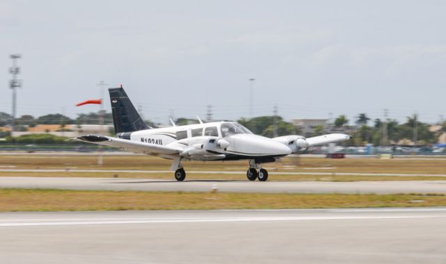 Piper Seneca (N1024U)