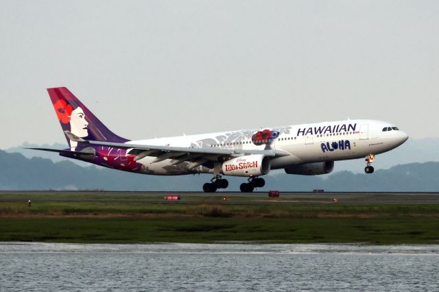 Airbus A330-200 (N378HA)