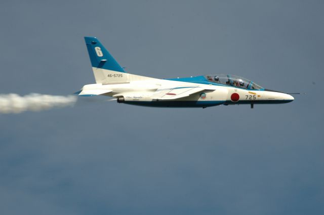 KAWASAKI T-4 (46-5725) - Blue Impulse #6  03.Nov.2012