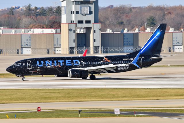 Boeing 737-800 (N36272) - 23-R 11-28-21