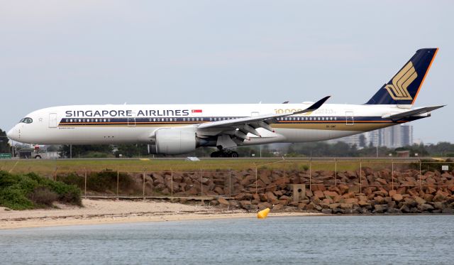 Airbus A350-900 (9V-SMF) - Arriving on Rwy 34L