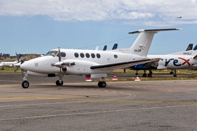 Beechcraft Super King Air 200 (VH-ZPY) - Recently repainted into plain white, Machjet International (VH-ZPY) Beech B200 King Air