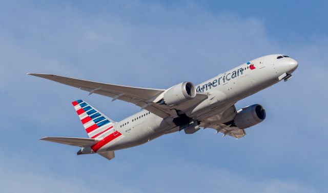 Boeing 787-8 (N819AN) - Spotted at KPHX on December 12, 2020br /40th street and University