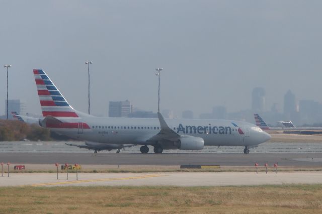 Boeing 737-700 (N938AN)