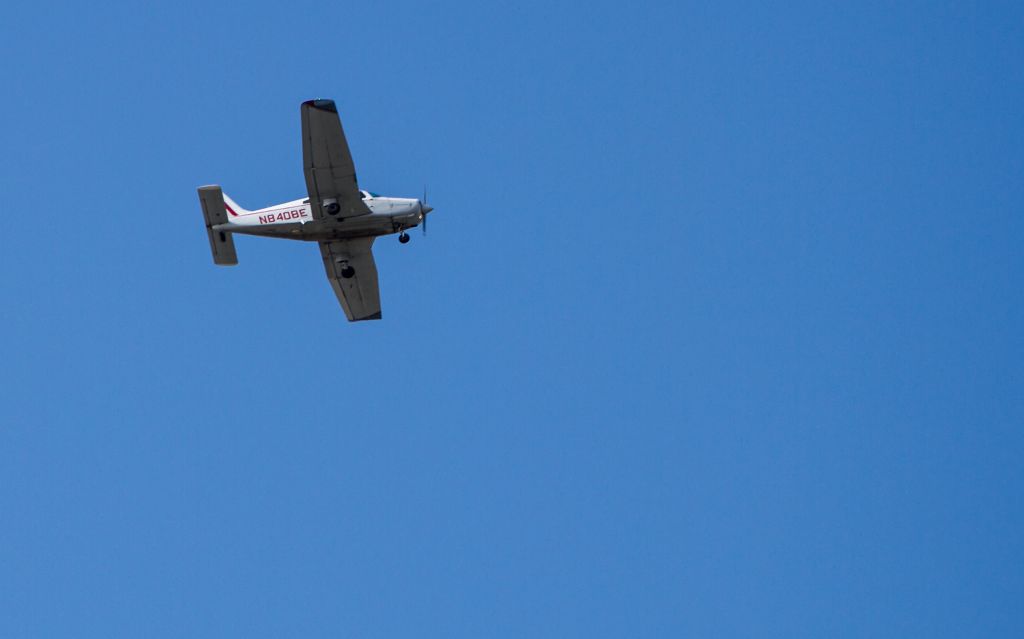 Piper Cherokee (N8408E) - N8408E entering the pattern west of Long Beach Airport.