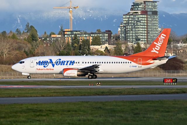 BOEING 737-400 (C-FANB)