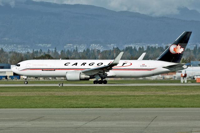 BOEING 767-300 (C-GAJG)