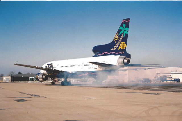 Lockheed L-1011 TriStar (N162AT) - Who doesn't enjoy the low rumble and smokey start up of an L-1011's RB-211's?