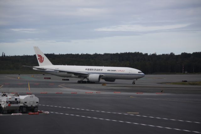 Boeing 777-200 (B-2097)