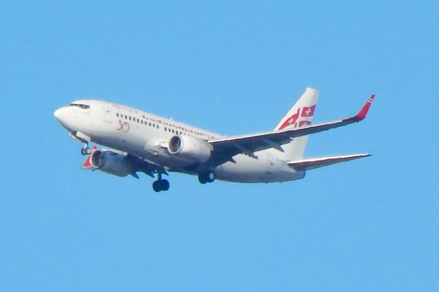 Boeing 737-700 (4L-GTI)