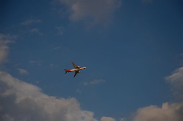 Boeing 777-200 — - DEPARTING MEXICO CITY BOUND TO RIO DE JANEIRO.