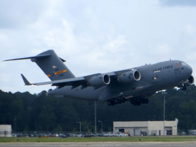 Boeing Globemaster III (95-0107) - United States Air Force Boeing C-17 Globemaster 6/23/13