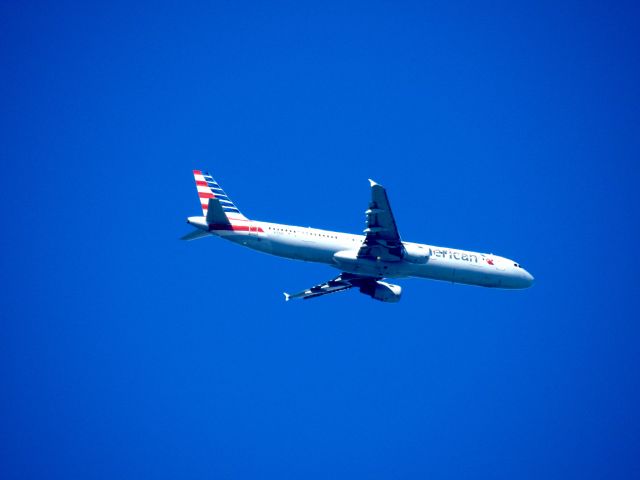 Airbus A321 (N171US) - AAL677 LAS-PHL