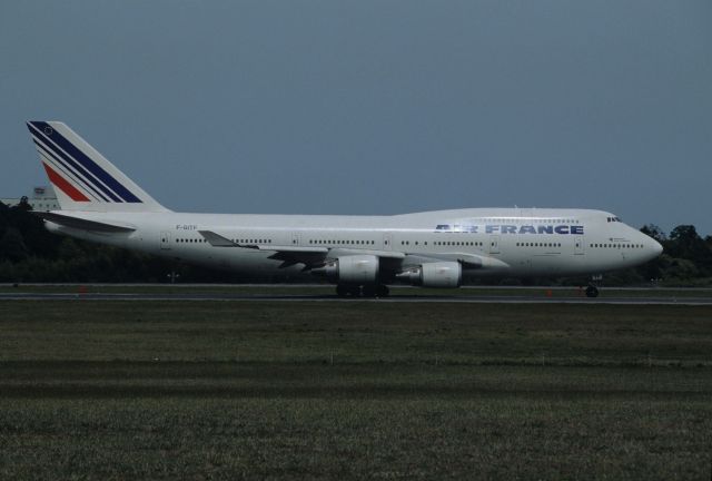 Boeing 747-400 (F-GITF) - Departure at Narita Intl Airport Rwy16 on 1993/05/04