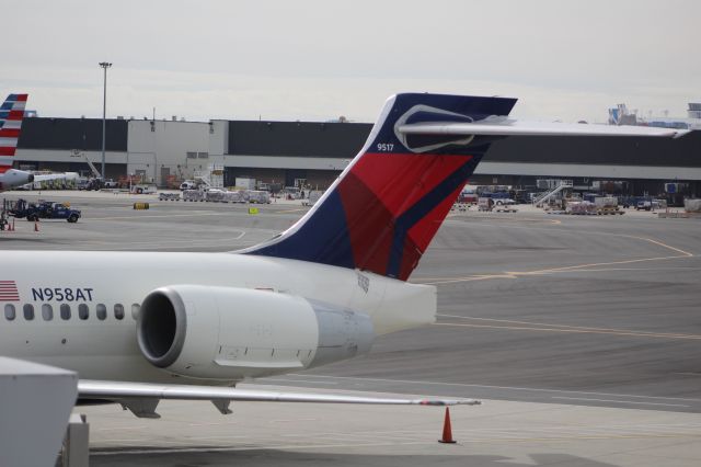 Boeing 717-200 (N958AT)