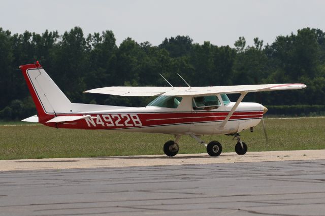Cessna 152 (N4922B)