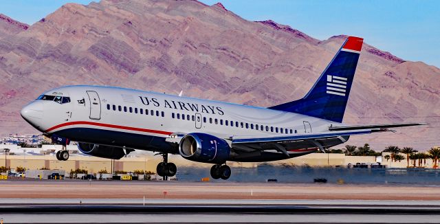 BOEING 737-300 (N302AW) - N302AW US Airways 1988 Boeing 737-3G7 - cn 24009 / 1578 - Las Vegas - McCarran International (LAS / KLAS)br /USA - Nevada, December 24, 2010br /Photo: Tomas Del Coro