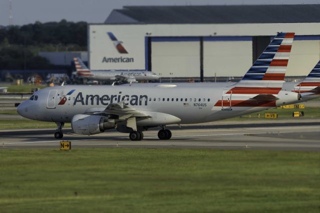 Airbus A319 (N764US)