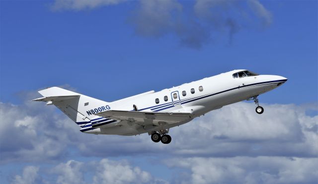 Hawker 800 (N800RG)