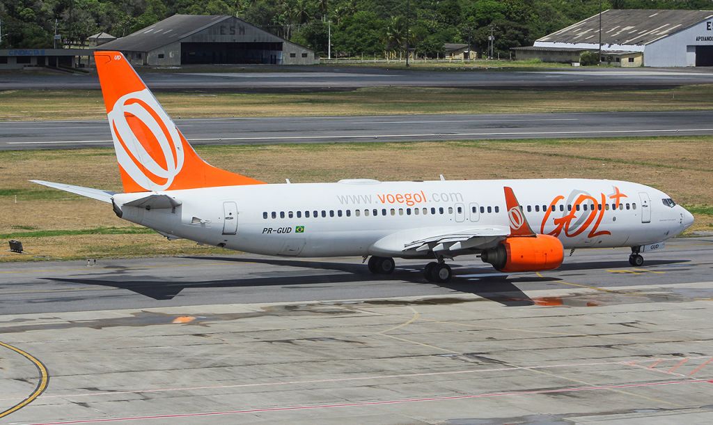 Boeing 737-800 (PR-GUD)