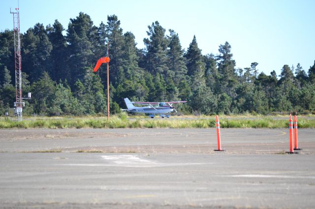 Cessna Skyhawk (N7217G) - Landing at KLLR 8/12/22