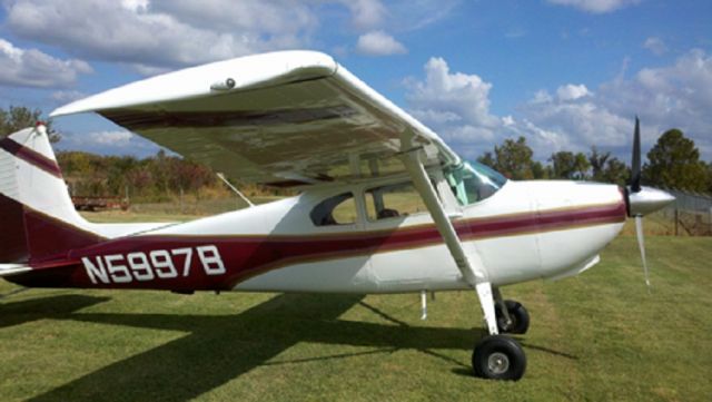 Cessna Skywagon 180 (N5997B)