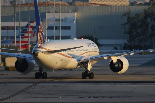 Boeing 787-9 Dreamliner (N38955)